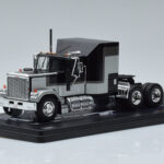 GMC General Silver Black IXO 1:43 TR117