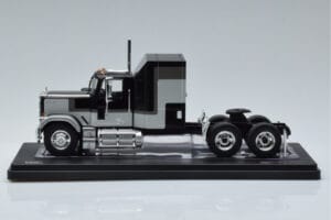 GMC General Silver Black IXO 1:43 TR117 Diecast — photo 3 of 6