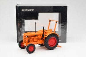 Hanomag R28 Farm Tractor Minichamps 1:18 109153072 Diecast — photo 6 of 6