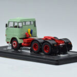 Henschel HS 19 TS Green IXO 1:43 - image 5 of 6