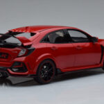 Honda Civic Type R GT FK8 Euro Spec Red Otto 1:18 - image 2 of 6