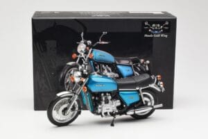 Honda Gold Wing GL1000 Blue Metallic Minichamps 1:12 122161600 Diecast — photo 6 of 6