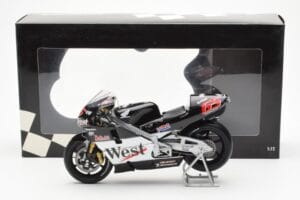 Honda NSR500 West Honda Pons #65 L. Capirossi 500cc World Championship 2001 Minichamps 1:12 122016165 Diecast — photo 4 of 4