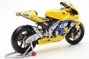 Honda RC211V Pramac Pons #3 M. Biaggi MotoGP 2003 Minichamps 1:12 122037103 Diecast — photo 3 of 4