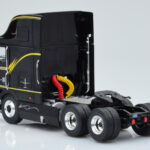 International Eagle Cabover Black IXO 1:43 - image 4 of 5