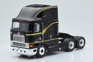 International Eagle Cabover Black IXO 1:43 TR169