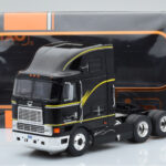 International Eagle Cabover Black IXO 1:43 - image 5 of 5