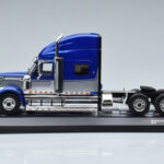 International Lonestar Blue IXO 1:43 TR118 - image 3 of 6