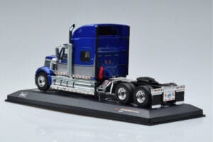 International Lonestar Blue IXO 1:43 TR118 Diecast — photo 5 of 6