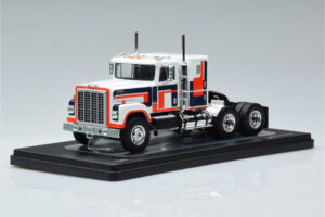 International Transtar 4300 White IXO 1:43