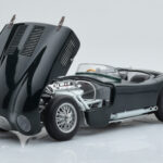 Jaguar C-Type Green AUTOart 1:18 - image 2 of 8