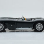 Jaguar C-Type Green AUTOart 1:18 - image 5 of 8