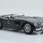 Jaguar C-Type Green AUTOart 1:18 - image 6 of 8