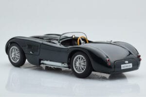 Jaguar C-Type Green AUTOart 1:18 73500 Diecast — photo 7 of 8