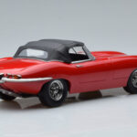 Jaguar E-Type Series 1 Roadster Red KK-Scale 1:18 - image 2 of 6