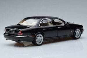 Jaguar XJ6 X350 Ebony Black Almost Real 1:18 810501 Diecast — photo 3 of 11