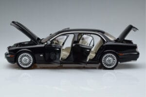 Jaguar XJ6 X350 Ebony Black Almost Real 1:18 810501 Diecast — photo 4 of 11
