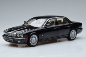 Jaguar XJ6 X350 Ebony Black Almost Real 1:18