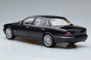 Jaguar XJ6 X350 Ebony Black Almost Real 1:18 810501 Diecast — photo 6 of 11