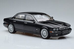 Jaguar XJ6 X350 Ebony Black Almost Real 1:18 810501 Diecast — photo 10 of 11