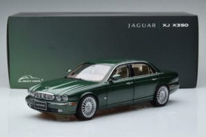 Jaguar XJ6 X350 Racing Green Almost Real 1:18 810502 Diecast — photo 13 of 13