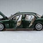 Jaguar XJ6 X350 Racing Green Almost Real 1:18 - image 4 of 13