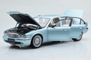 Jaguar XJ6 X350 Seafrost Light Blue Almost Real 1:18 810503 Diecast — photo 2 of 11