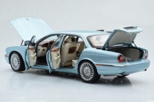 Jaguar XJ6 X350 Seafrost Light Blue Almost Real 1:18 810503 Diecast — photo 3 of 11