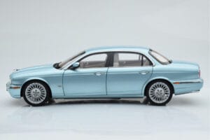 Jaguar XJ6 X350 Seafrost Light Blue Almost Real 1:18 810503 Diecast — photo 6 of 11