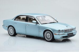Jaguar XJ6 X350 Seafrost Light Blue Almost Real 1:18 810503 Diecast — photo 7 of 11