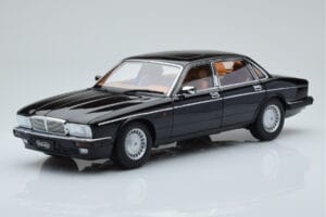Jaguar XJ6 XJ40 Ebony Black Almost Real 1:18 810543