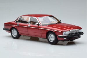 Jaguar XJ6 XJ40 Flamenco Red Almost Real 1:18 810541 Diecast — photo 6 of 11
