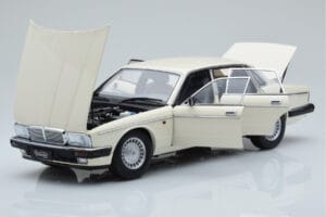 Jaguar XJ6 XJ40 Glacier White Almost Real 1:18 810542 Diecast — photo 2 of 11
