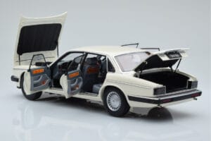 Jaguar XJ6 XJ40 Glacier White Almost Real 1:18 810542 Diecast — photo 5 of 11