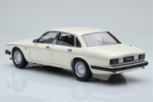 Jaguar XJ6 XJ40 Glacier White Almost Real 1:18 810542 Diecast — photo 7 of 11