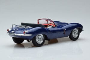 Jaguar XKSS Blue AUTOart 1:18 73510 Diecast — photo 3 of 9
