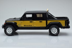 Jeep Gladiator Honcho Black GT Spirit 1:18 GT422 Resin — photo 3 of 6