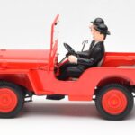 Jeep Willys Tintin 2 Figures UT Models 1:18 - image 3 of 6
