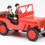 Jeep Willys Tintin 2 Figures UT Models 1:18 - image 4 of 6