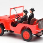 Jeep Willys Tintin 2 Figures UT Models 1:18 - image 5 of 6