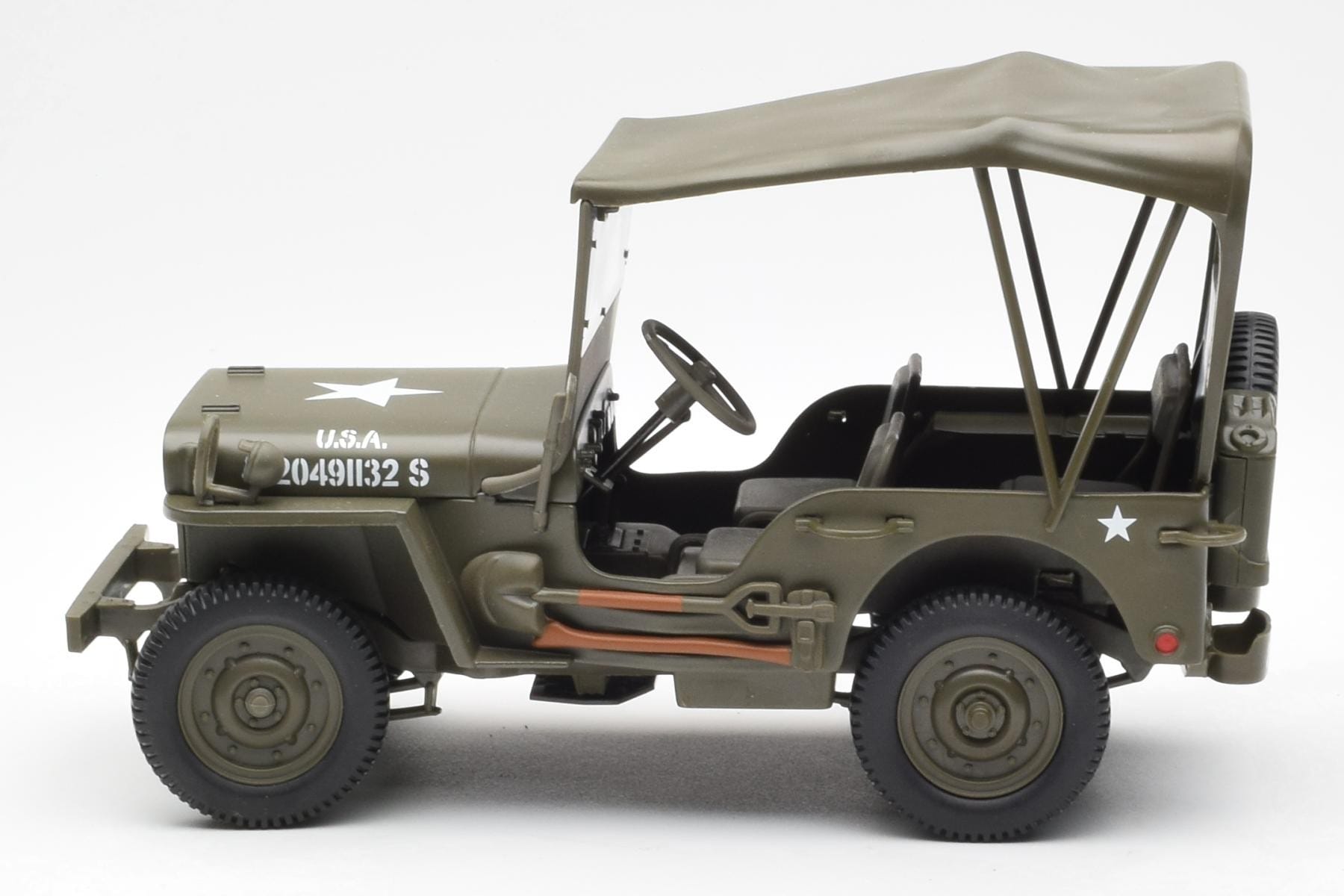 Jeep Willys With Canvas Top UT Models 1:18 180149002 Diecast — photo 3 of 6