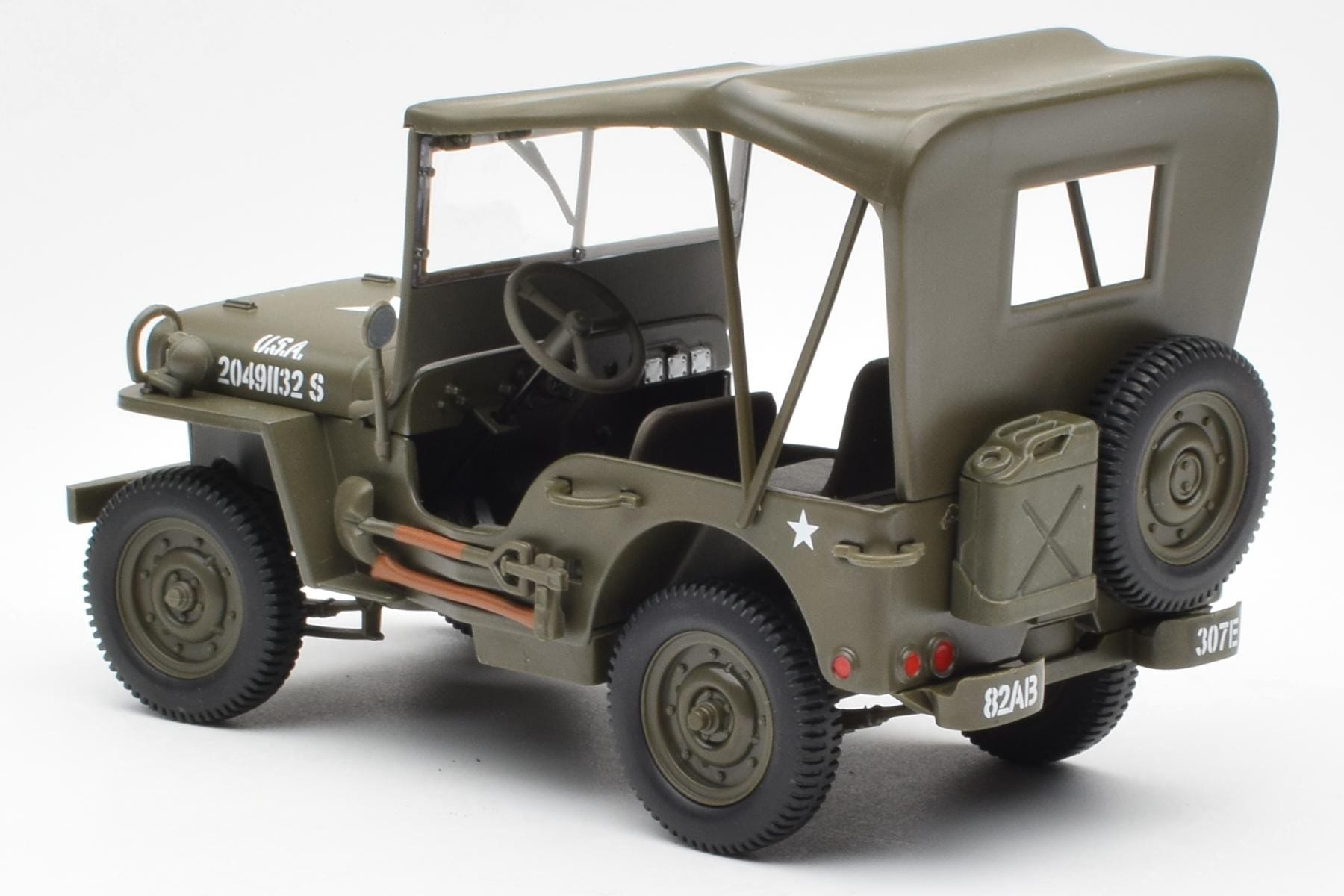 Jeep Willys With Canvas Top UT Models 1:18 180149002 Diecast — photo 5 of 6