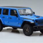 Jeep Wrangler Rubicon 392 Blue GT Spirit 1:18 - image 4 of 6