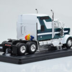 Kenworth W900 Green White IXO 1:43 - image 2 of 6