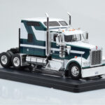 Kenworth W900 Green White IXO 1:43 - image 4 of 6