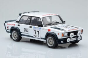 Lada 2105 VFTS #37 H. Ohu Rally Acropolis 1983 IXO 1:18 18RMC145 Diecast — photo 4 of 6
