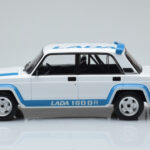 Lada 2105 VFTS White IXO 1:18 - image 3 of 6