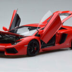 Lamborghini Aventador LP700-4 Andromeda Red AUTOart 1:18 - image 2 of 10