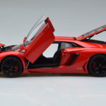 Lamborghini Aventador LP700-4 Andromeda Red AUTOart 1:18 - image 4 of 10