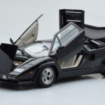 Lamborghini Countach LP5000S Black AUTOart 1:18 - image 2 of 10